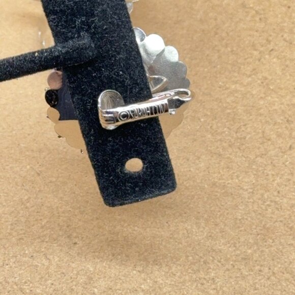 Vintage Sarah Coventry Earrings Flower Round 3D Silver Tone Black Bead Clip On - Picture 6 of 7